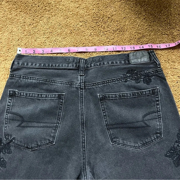 American Eagle Embroidered Mom Jean - Picture 8 of 9
